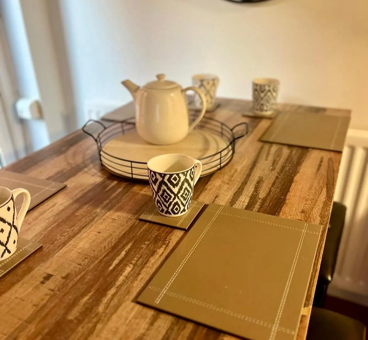 Silver Cottage Sits Amidst Yarms Cobbles And River It Is Steps From The Restaurants Pubs Shops And Coffee Houses And Has A Kingsize Bed United Kingdom