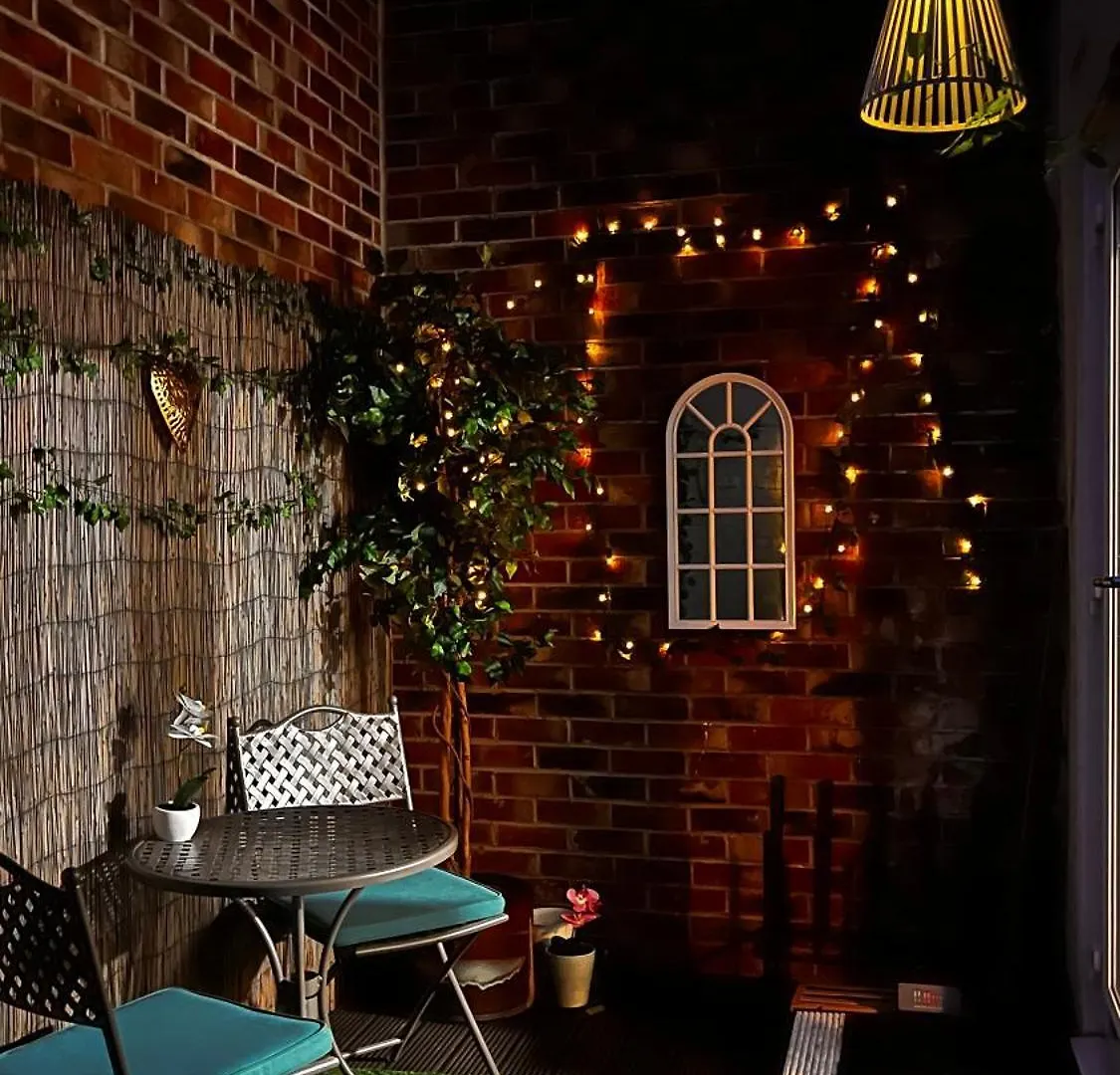 Silver Cottage Sits Amidst Yarms Cobbles And River It Is Steps From The Restaurants Pubs Shops And Coffee Houses And Has A Kingsize Bed Yarm